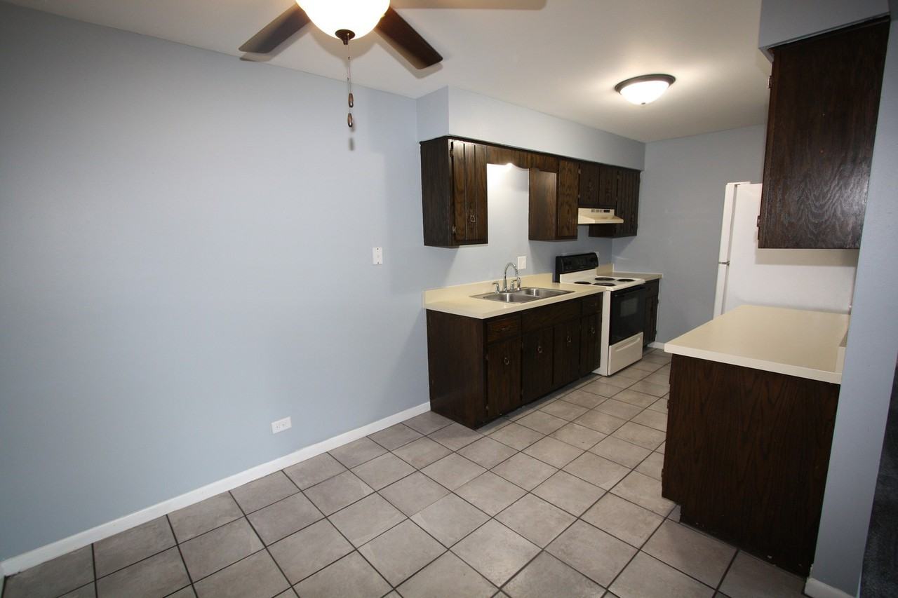 1006 1006 Shagbark Rd 2D - Photo 3 of 14