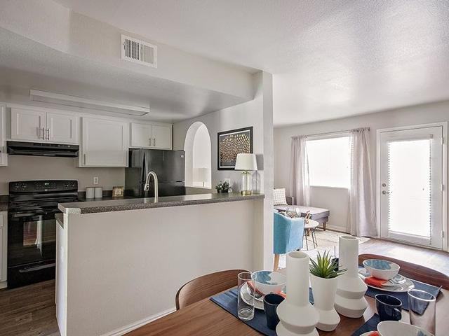6885 S Redwood Rd - Photo 7 of 34