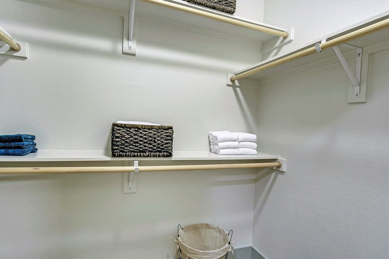 2601 Bellefontaine - Photo 2 of 9