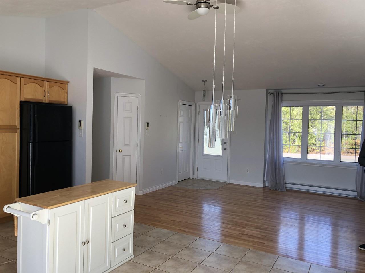 422 Leblanc Rd Uppr - Photo 3 of 12