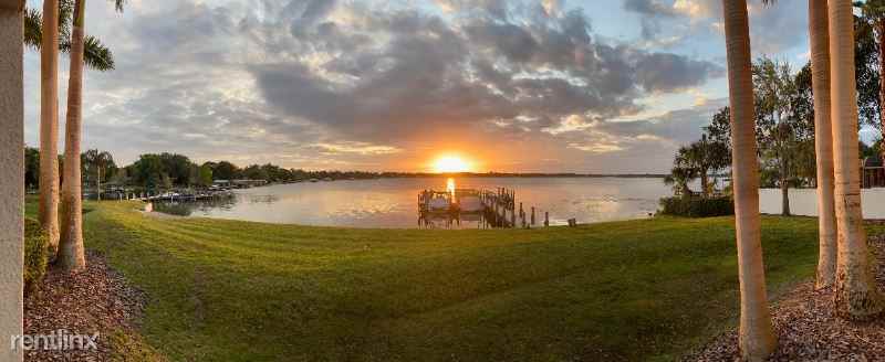 7824 Holiday Isle Dr #102