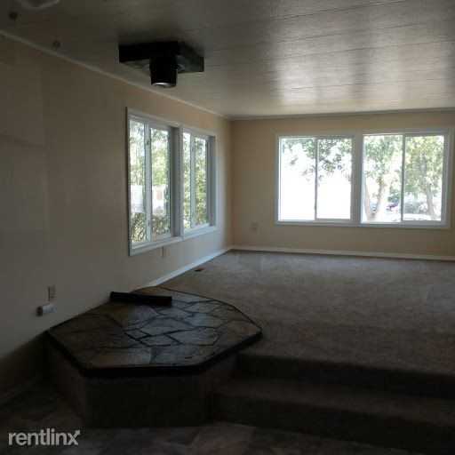 1405 Cleveland Dr - Photo 2 of 19
