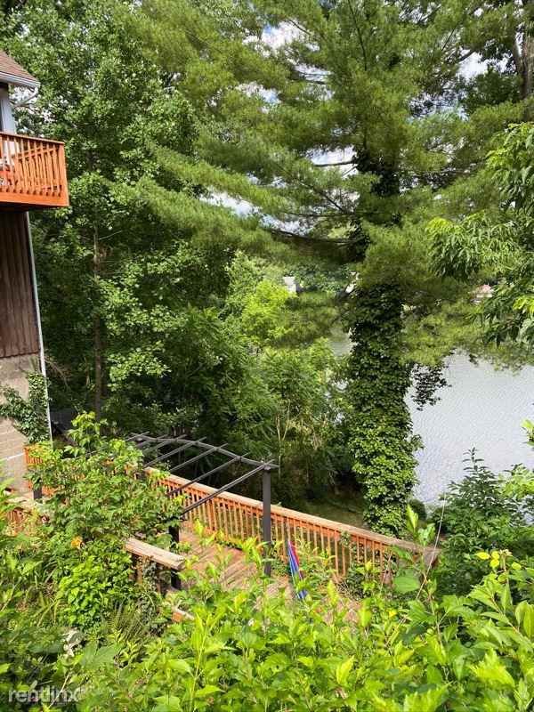 333 333 Lake Drive 2 - Photo 2 of 10
