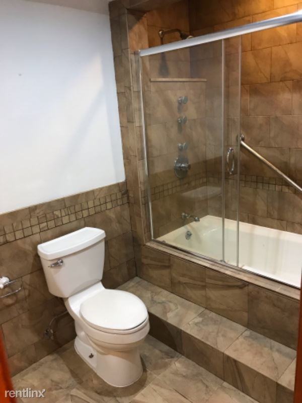 333 333 Lake Drive 2 - Photo 3 of 10