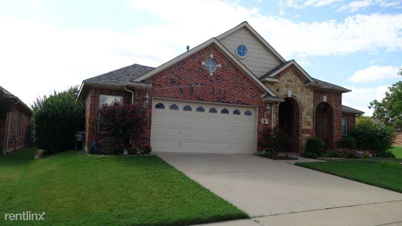 10525 Melrose Ln - Photo 2 of 16