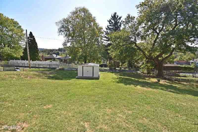 303 Richfield St - Photo 2 of 15