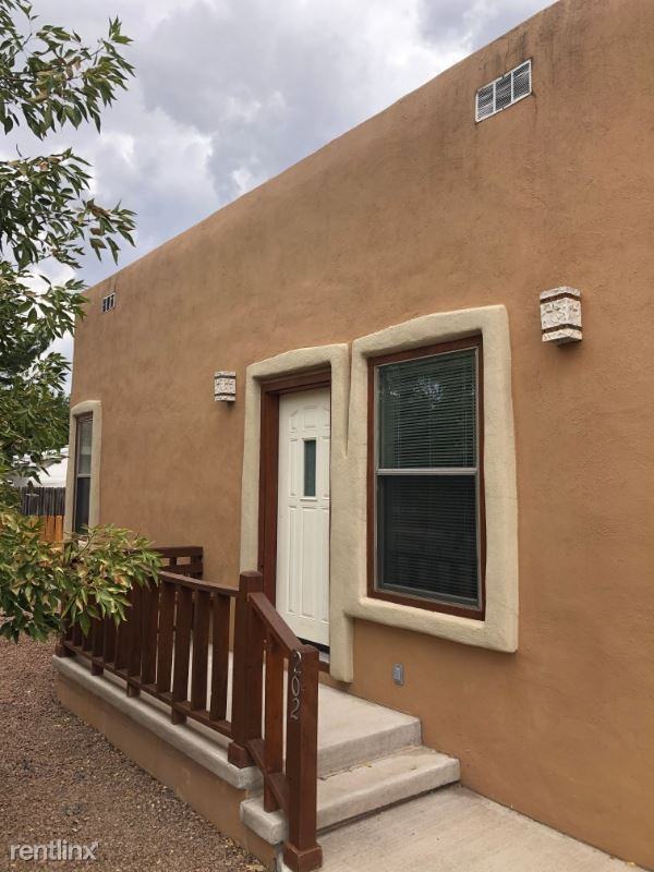 202 E Avenue B - Photo 2 of 13