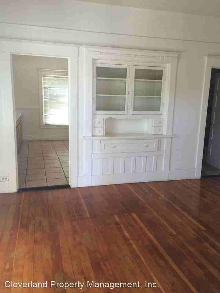 201 W H St - Photo 2 of 15