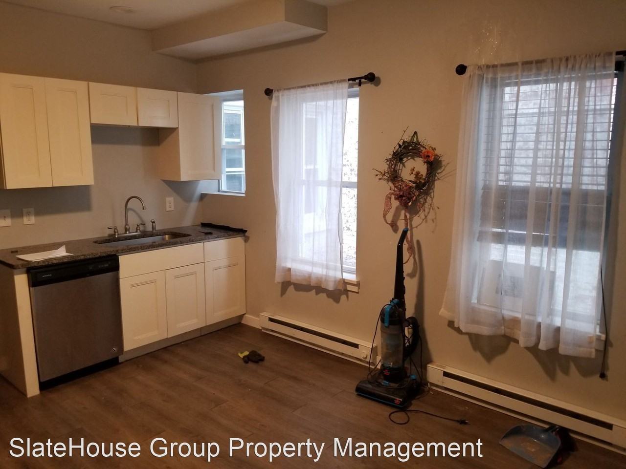 160 S Main St - Photo 2 of 7