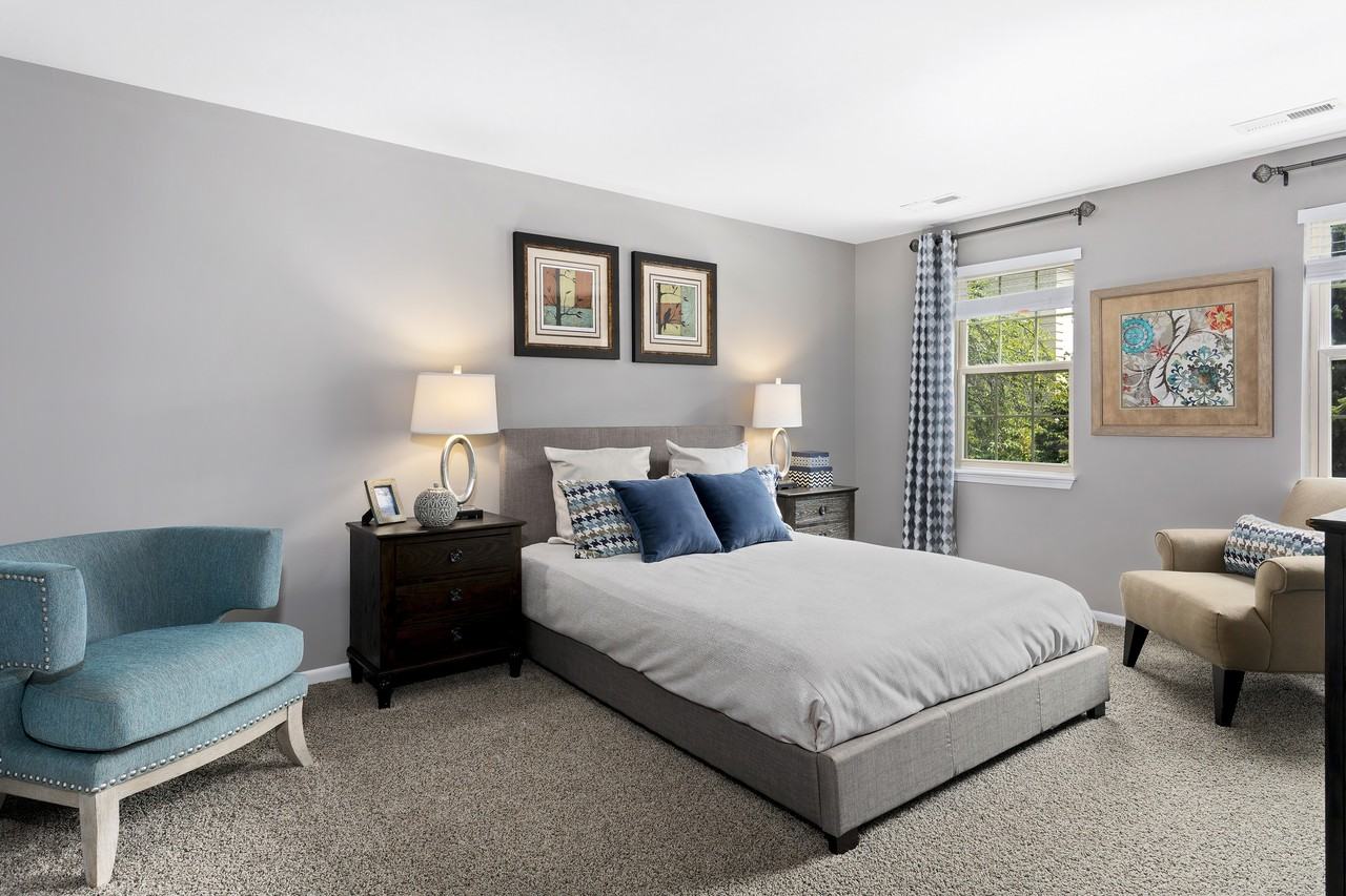 Versailles Apartments - Photo 4 of 27