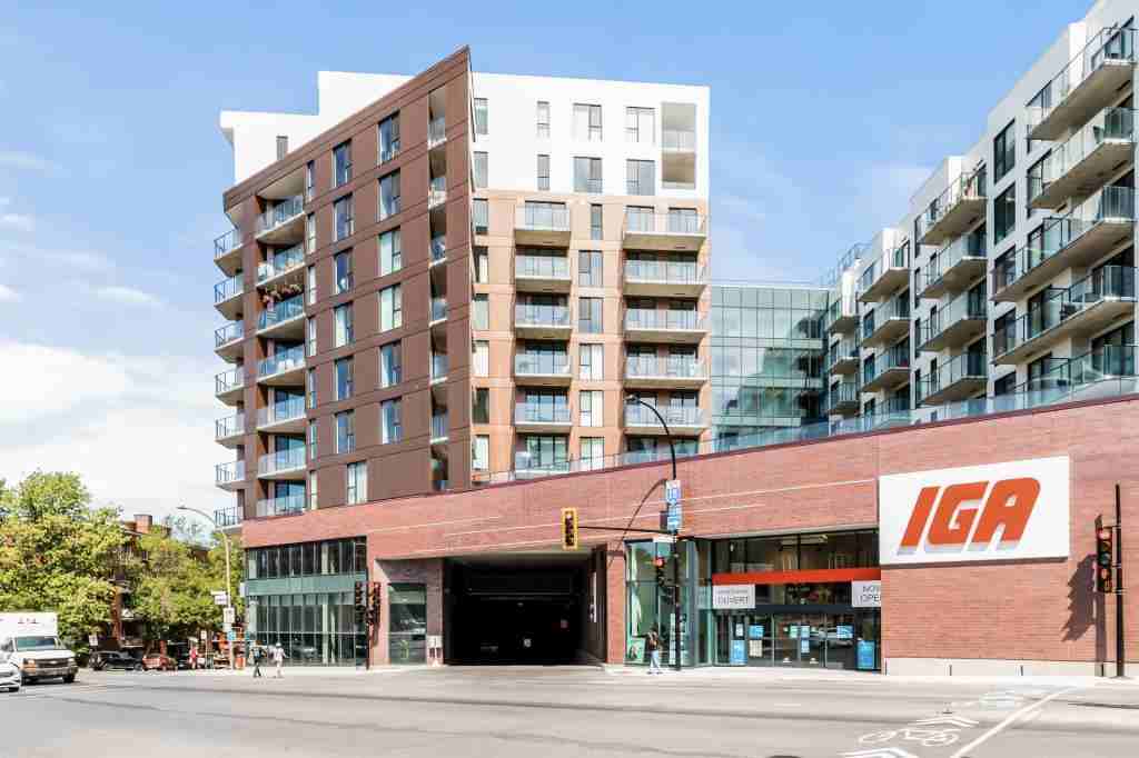 4599 Avenue Clanranald #420