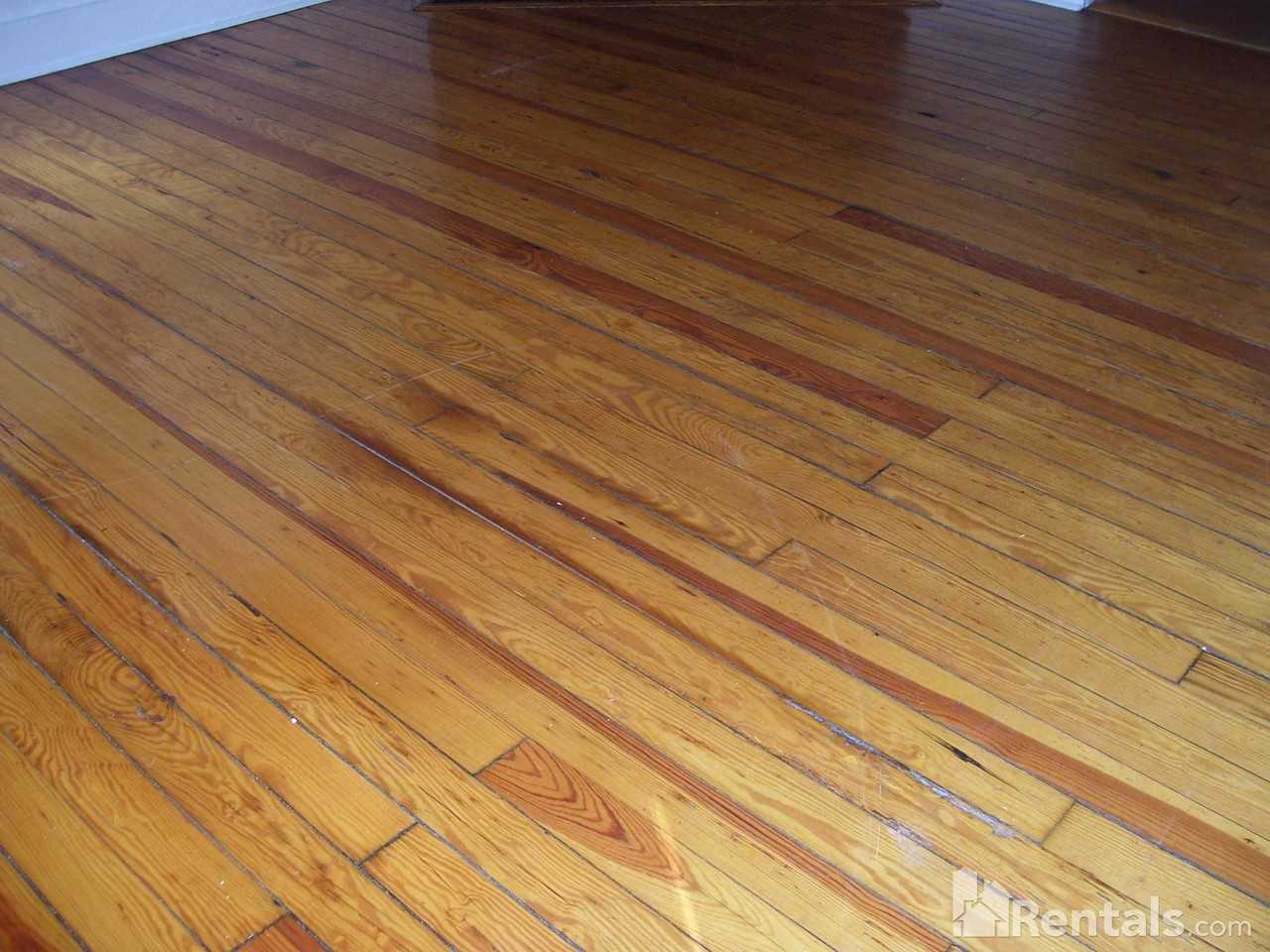 2038 E 40th St - Photo 2 of 9