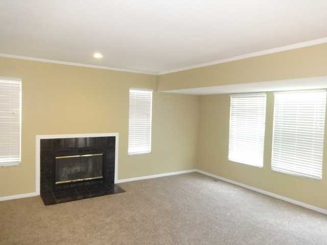 7427 Park Bend Dr - Photo 2 of 14
