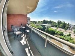 550 Queens Quay West #!!