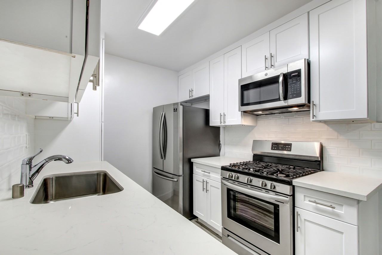 5112 Laurel Cyn Apartments - Photo 2 of 56