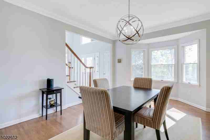 610 River Rd - Photo 2 of 24