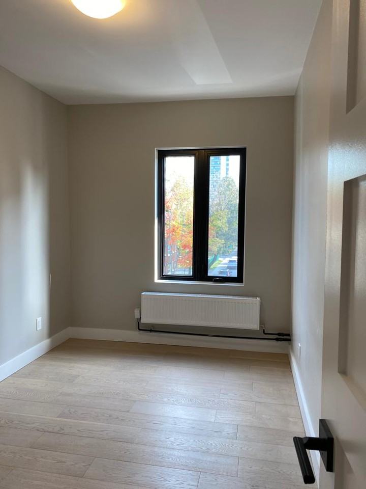 1022 Bloor Street West - Photo 9