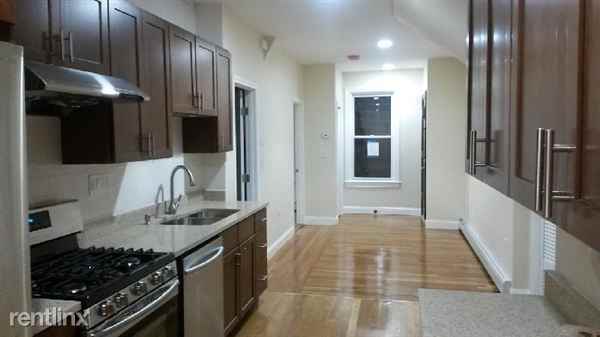 1526 Commonwealth Ave - Photo 3 of 6