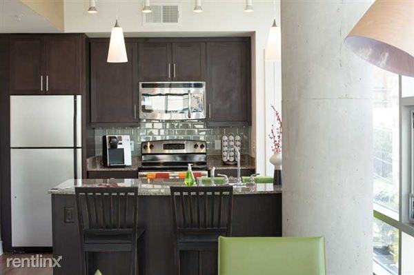 3105 San Jacinto St - Photo 2 of 6