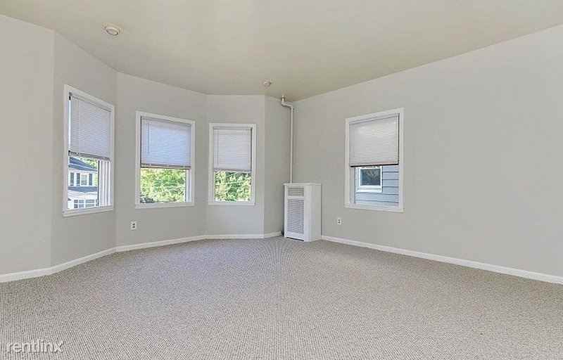 33 Claremont Ave - Photo 2 of 3