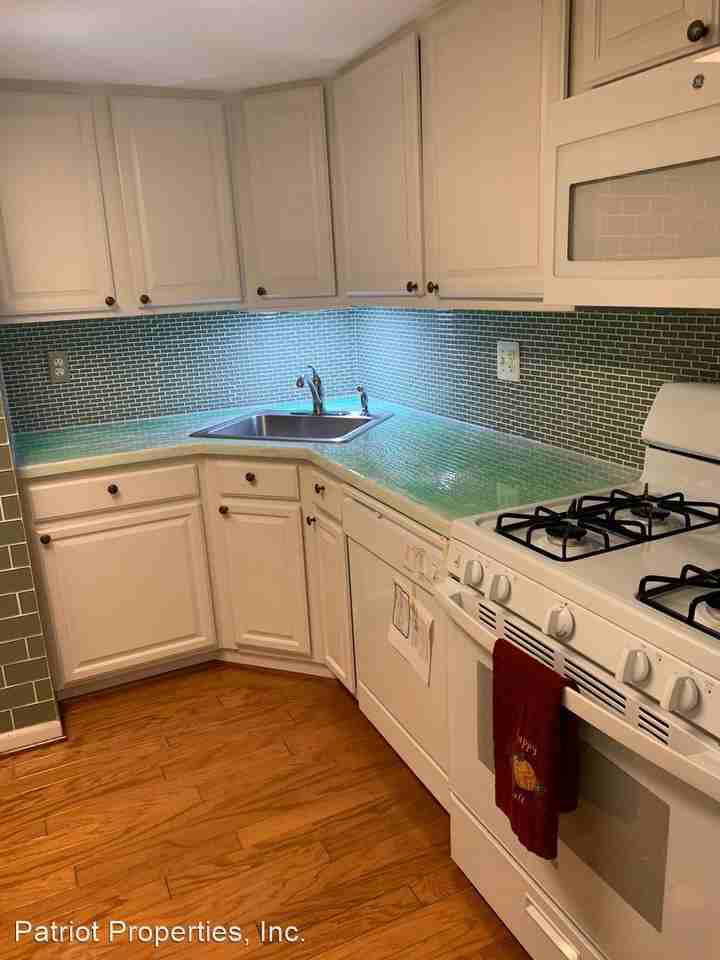 1528 Northgate Sq #2C - Photo 3 of 26