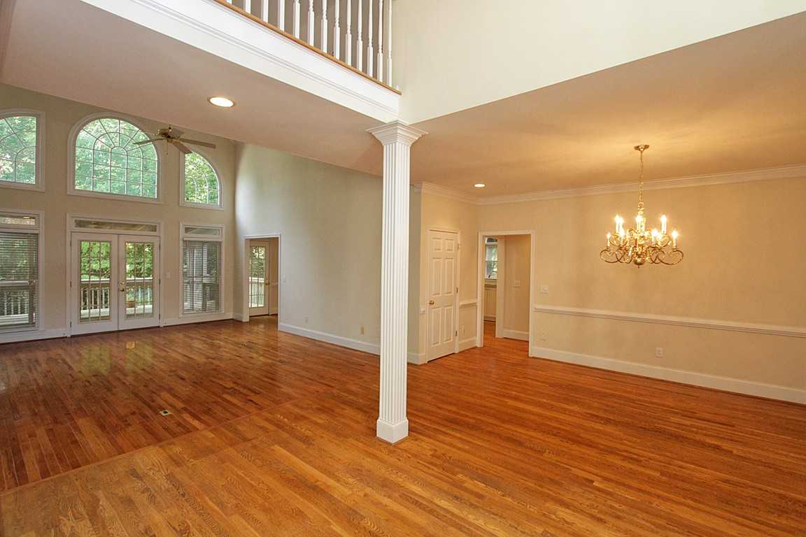 800 Chelsea Park Dr - Photo 3 of 39