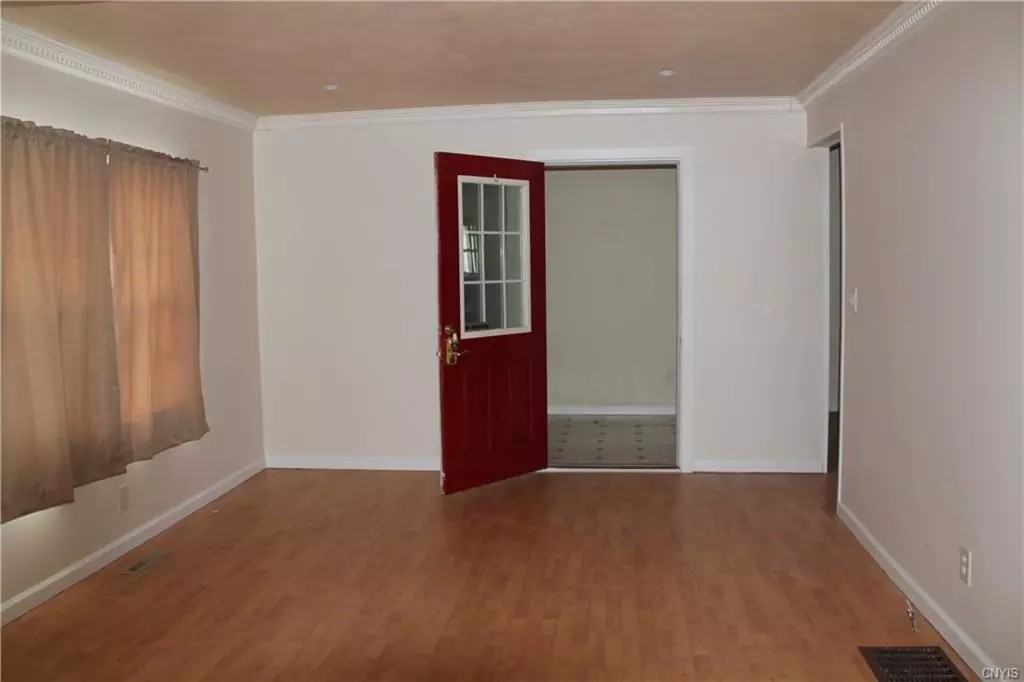 70 Chatsworth Place - Photo 3 of 28