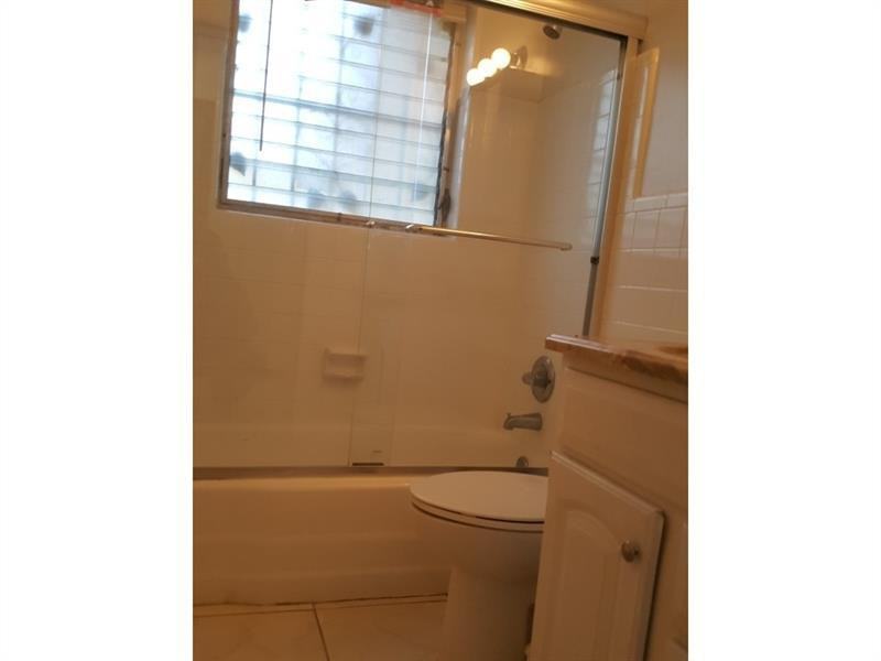 1721 Northwest 27th Terrace - Photo 3 of 6