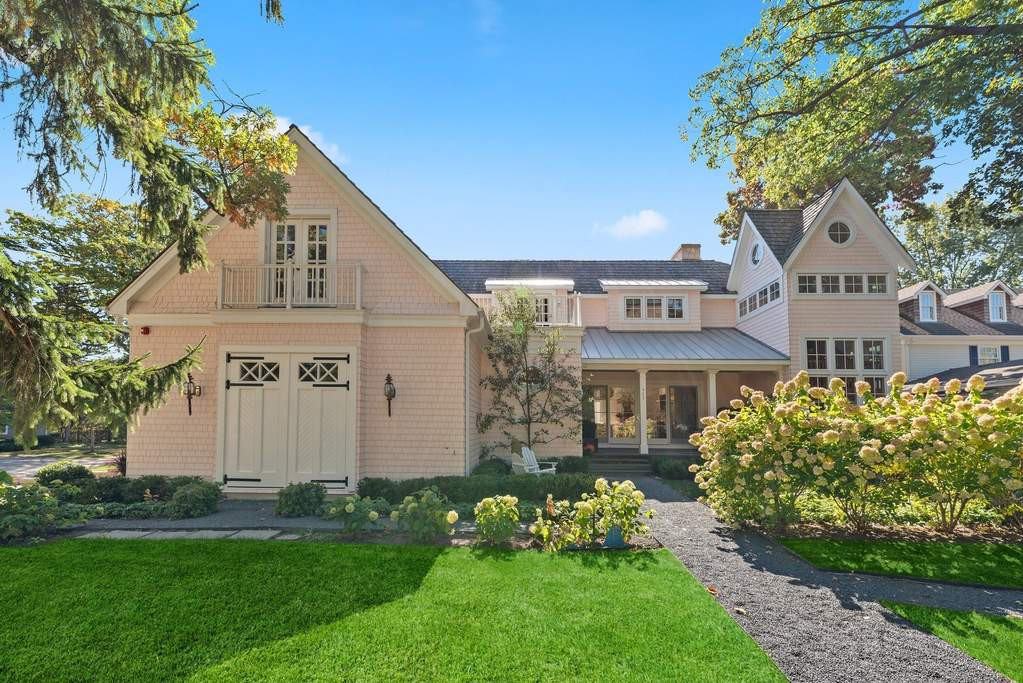 425 E Scranton Ave - Photo 2 of 42