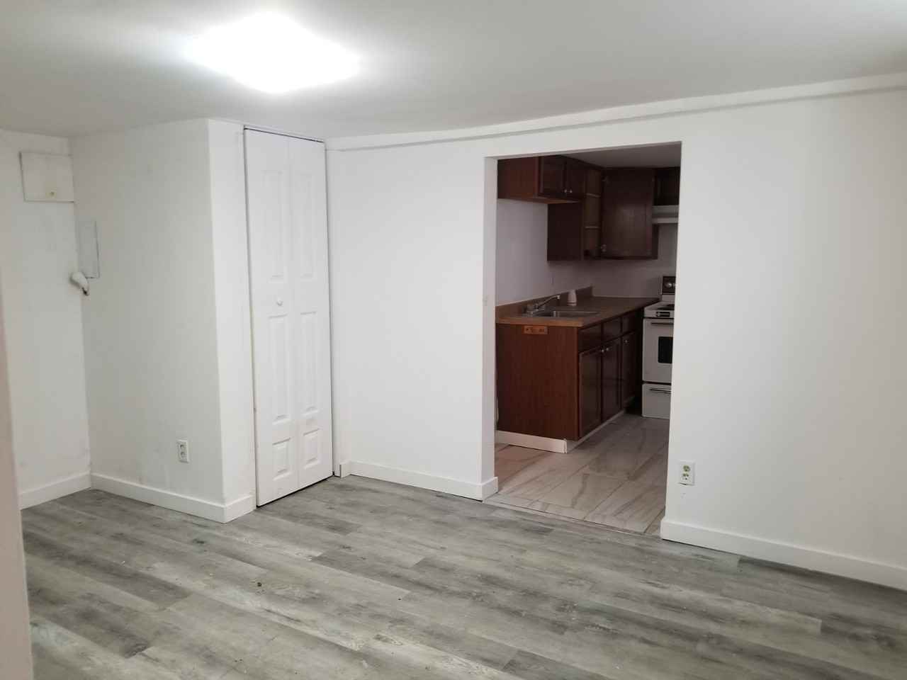 258A 1re Av - Photo 3 of 5