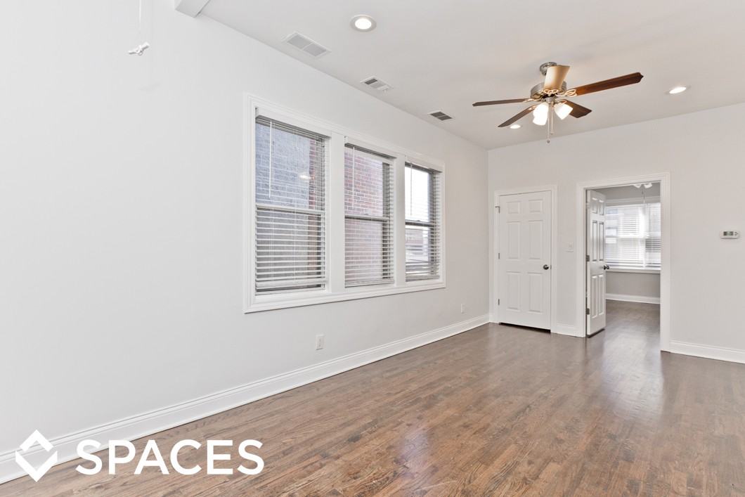 2421 N Clybourn Ave - Photo 2 of 14