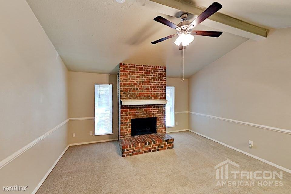 304 Lochness Ct - Photo 2 of 16