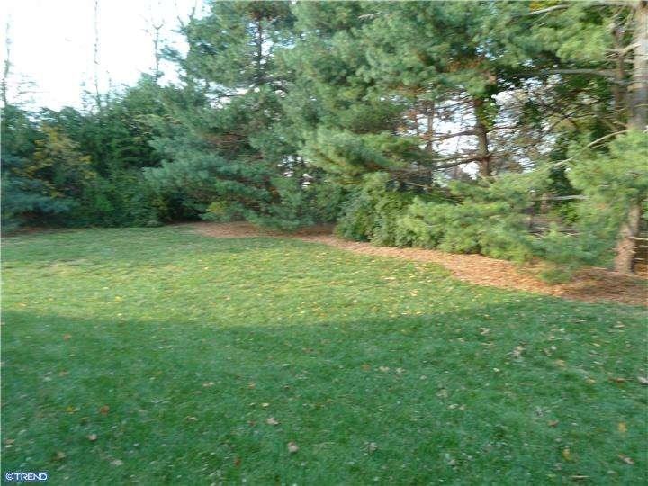 32 Gena Ct - Photo 3 of 7