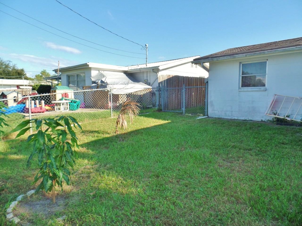 5105 Shamrock Drive - Photo 3 of 23