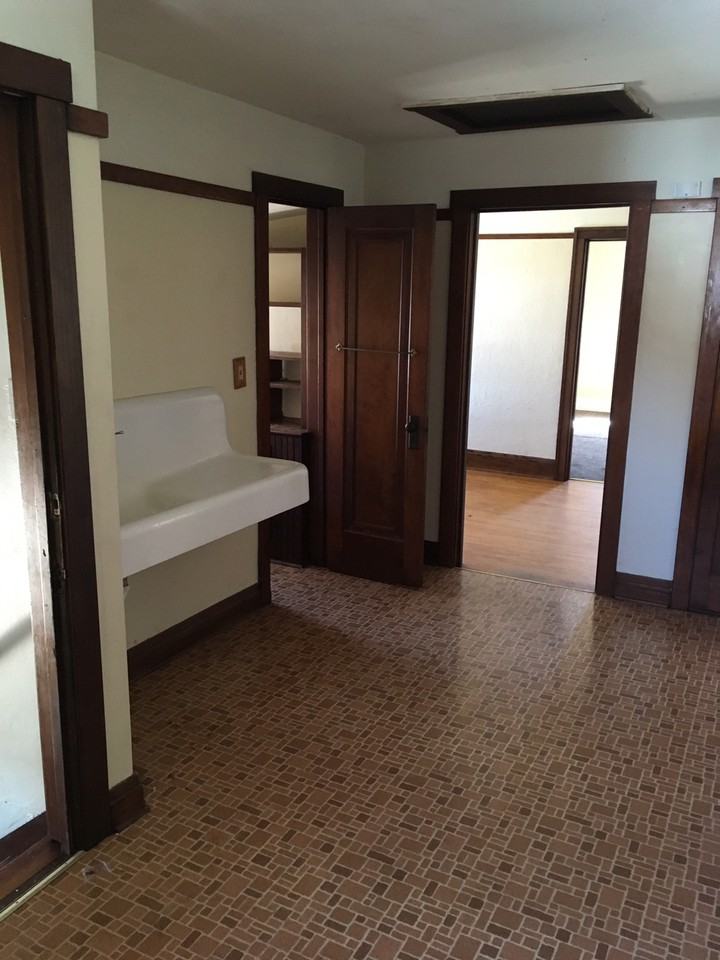 3906 E Van Norman Ave - Photo 3 of 8