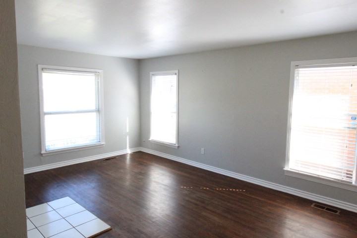 3804 Northwest 22nd Street - Photo 3 of 15