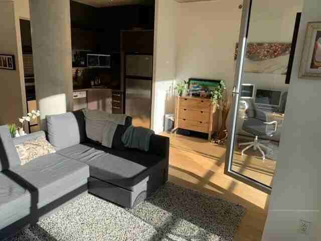 630 Rue William #202