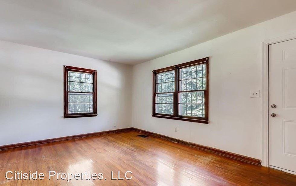 1338 Elizabeth Ave Sw - Photo 3 of 6