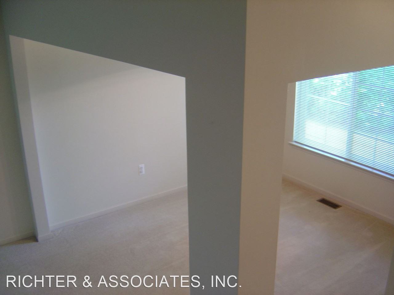 48181 Nottinghill Ln - Photo 3 of 19