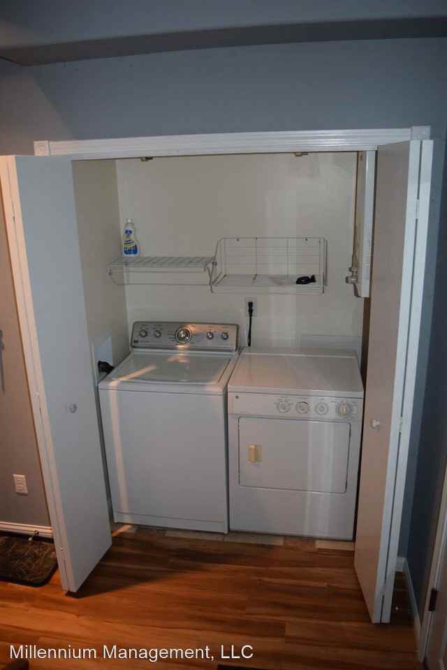 18633 Langly Ct N - Photo 3 of 9