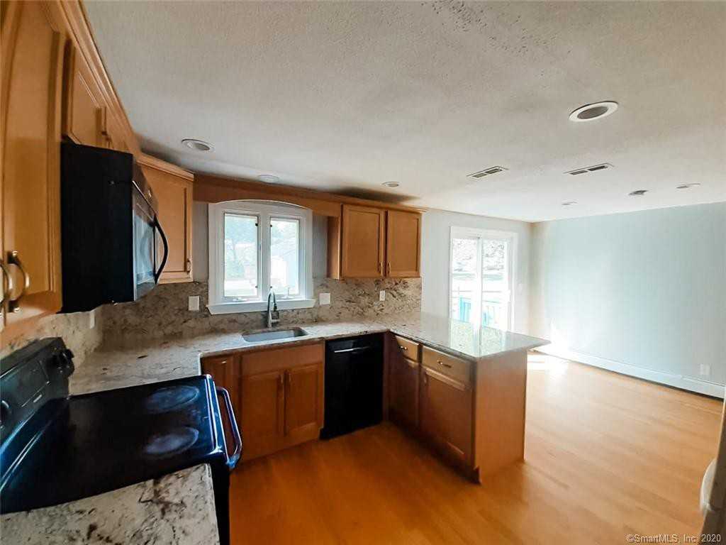 51 Cedar St - Photo 3 of 8