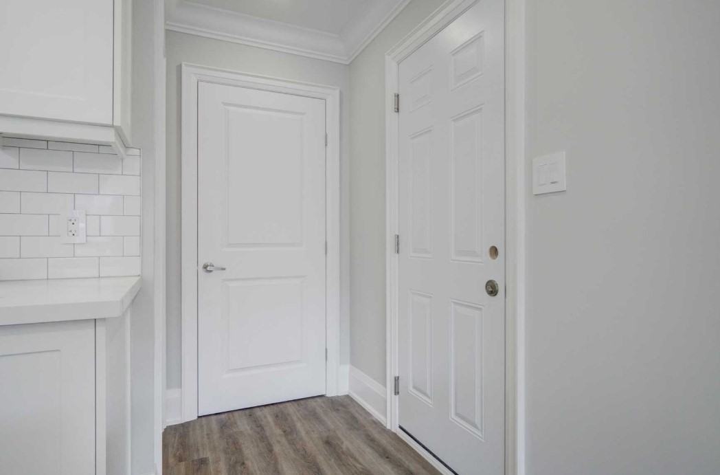 4202 Dundas Street West - Photo 3 of 18