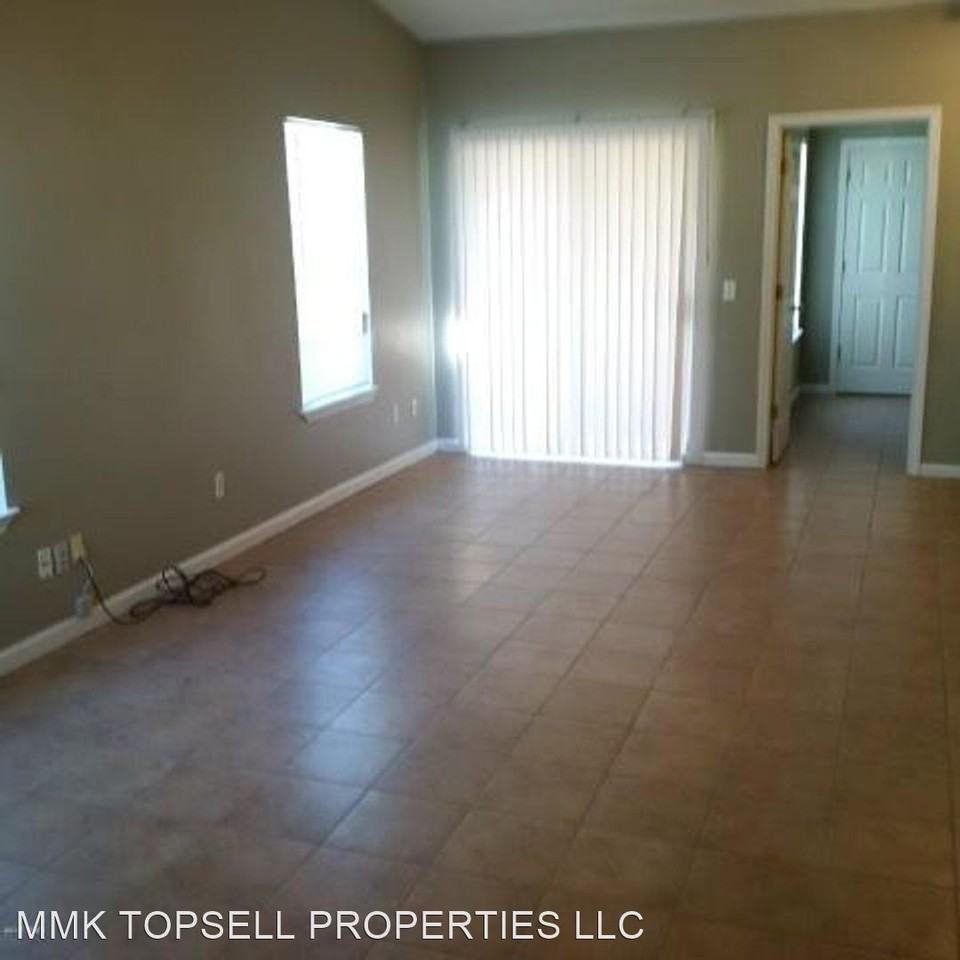 5427 Pinetree Ave - Photo 3 of 10