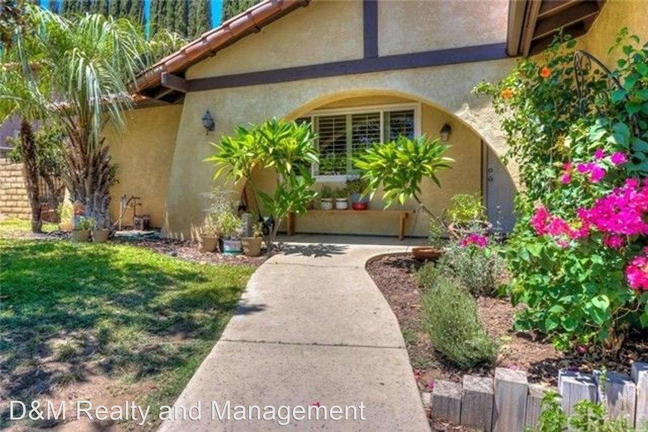 33195 Little John Way - Photo 2 of 6