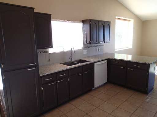 7516 S Rockwood Dr - Photo 3 of 23