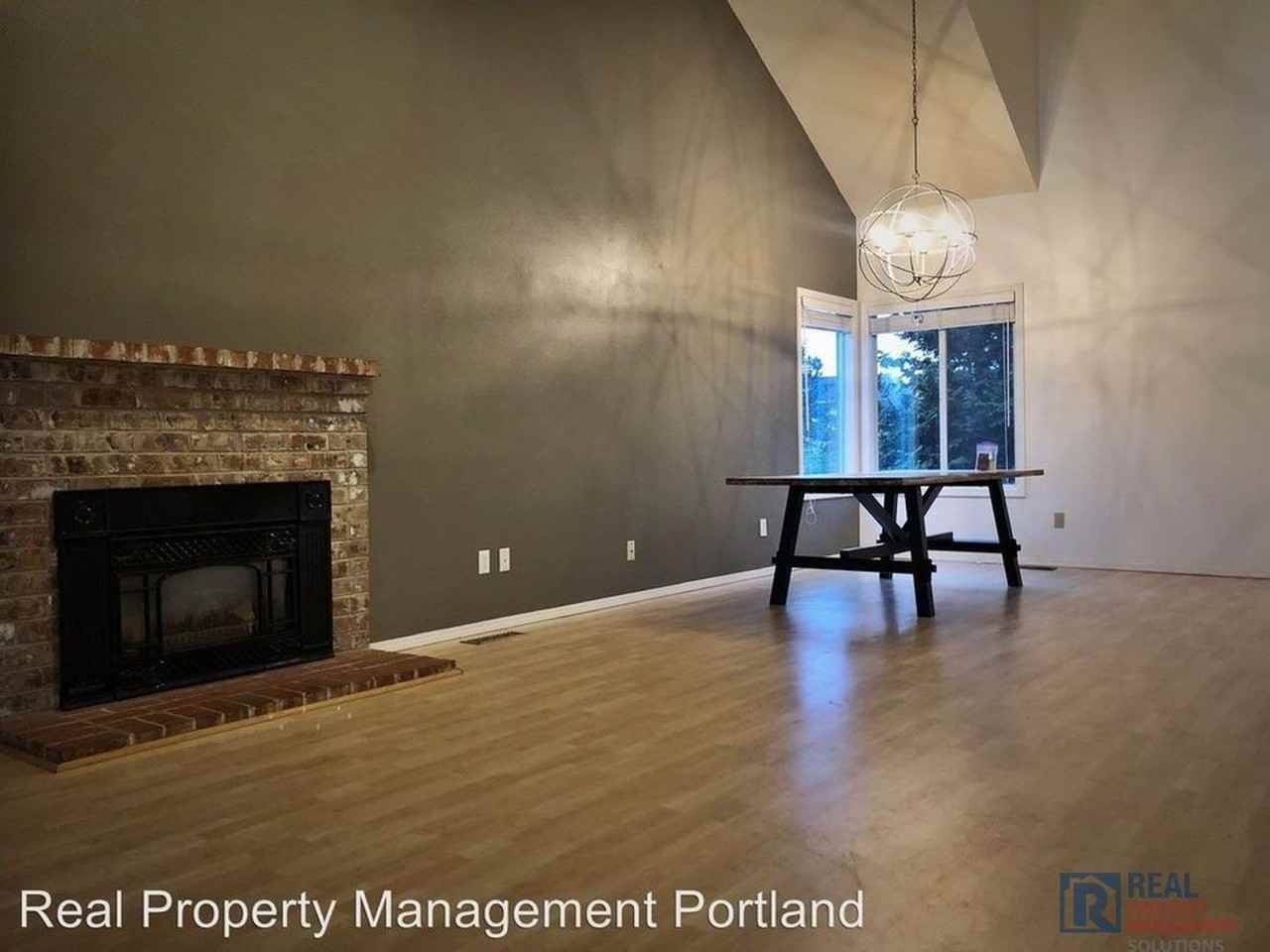 5555 Nw 179th Ave - Photo 3 of 17