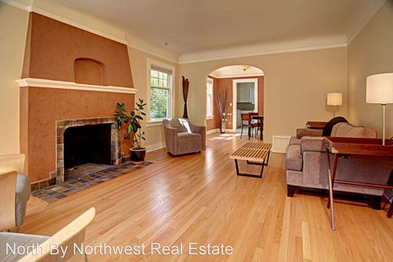 4159 42nd Ave Ne - Photo 2 of 15