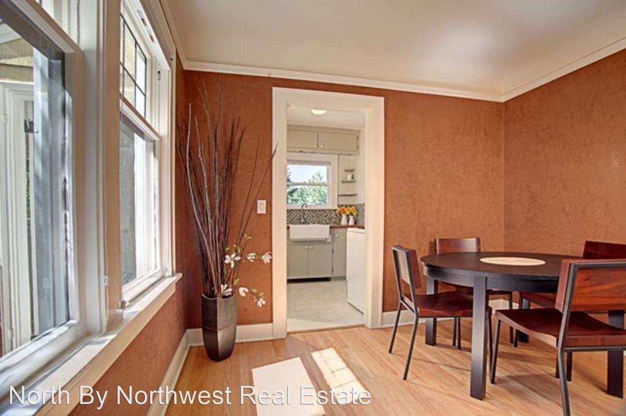 4159 42nd Ave Ne - Photo 3 of 15