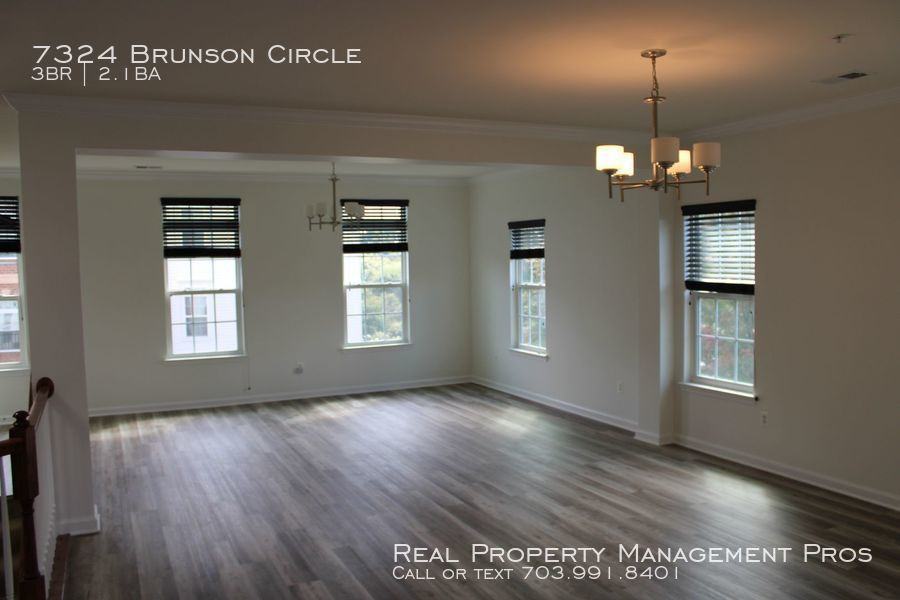 7324 Brunson Cir - Photo 3 of 28