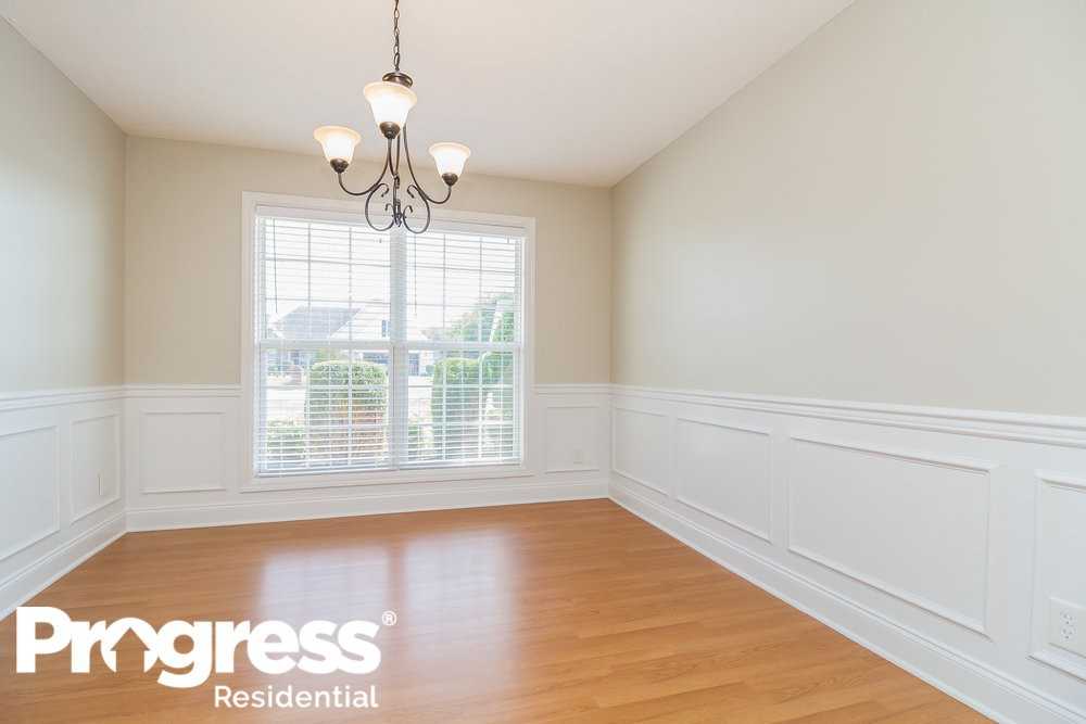 1425 Clemente Way - Photo 3 of 15